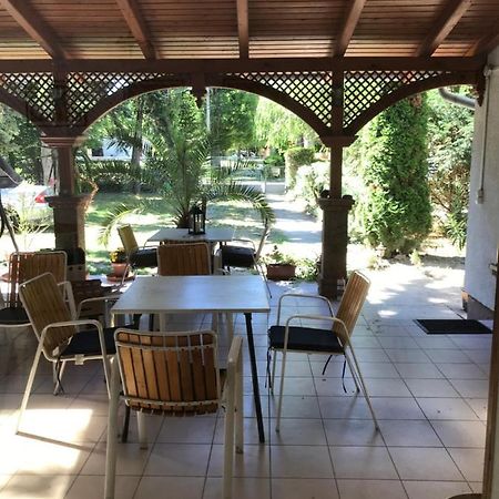 Bed and Breakfast Platanus Vendeghaz Zamárdi Exterior foto