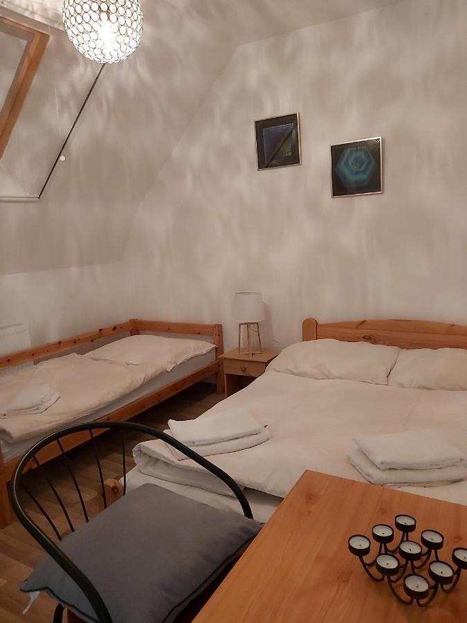 Bed and Breakfast Platanus Vendeghaz Zamárdi Exterior foto